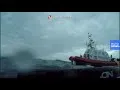 Naufragio al largo di Lampedusa: marinaio della Guardia Costiera si tuffa e salva la piccola Faven