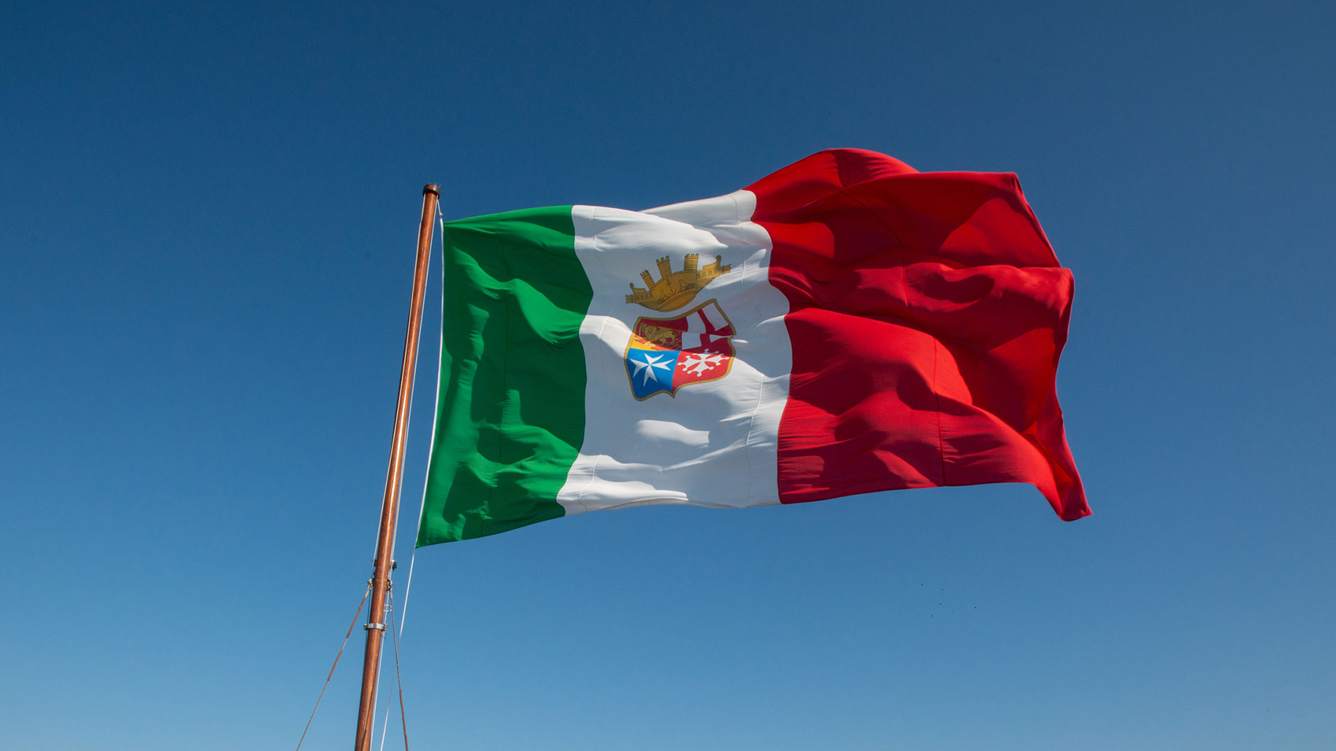 La Marina celebra la Giornata dell’Unità Nazionale, della Costituzione, dell’Inno e della Bandiera