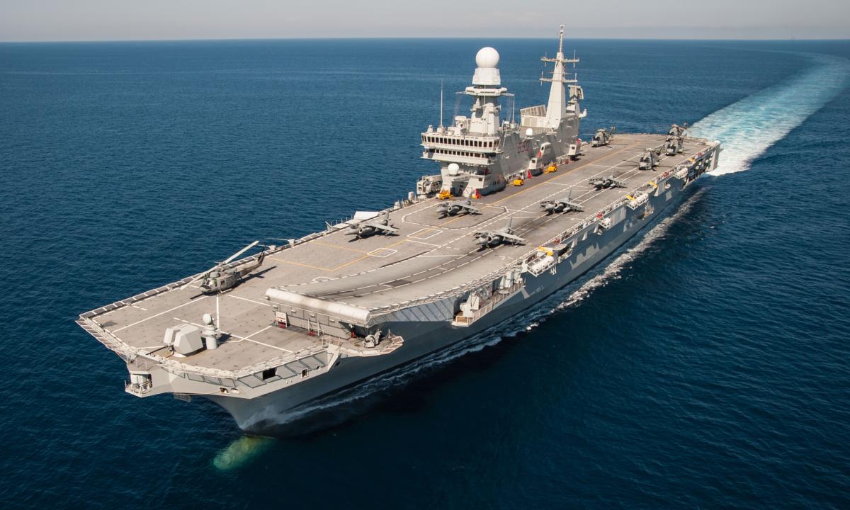 La Marina Militare italiana posizionerà droni TB3 sulla portaerei Cavour