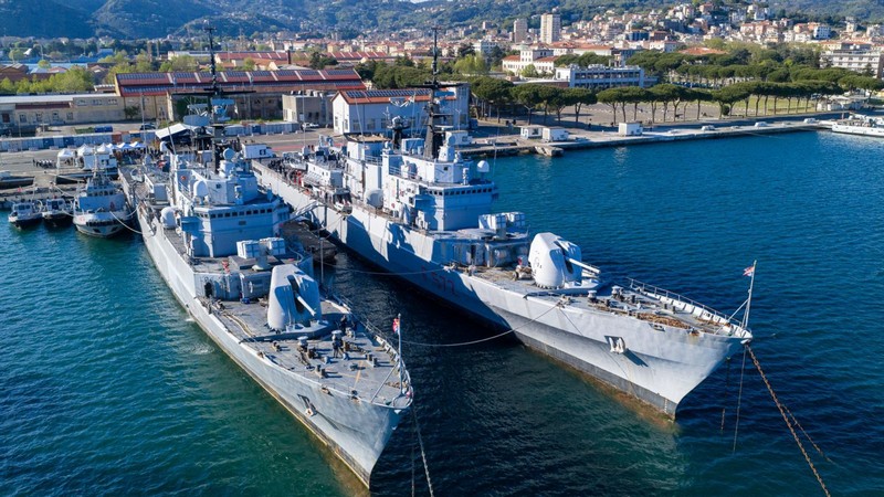 Ultimo Ammaina Bandiera per le fregate Grecale e Libeccio