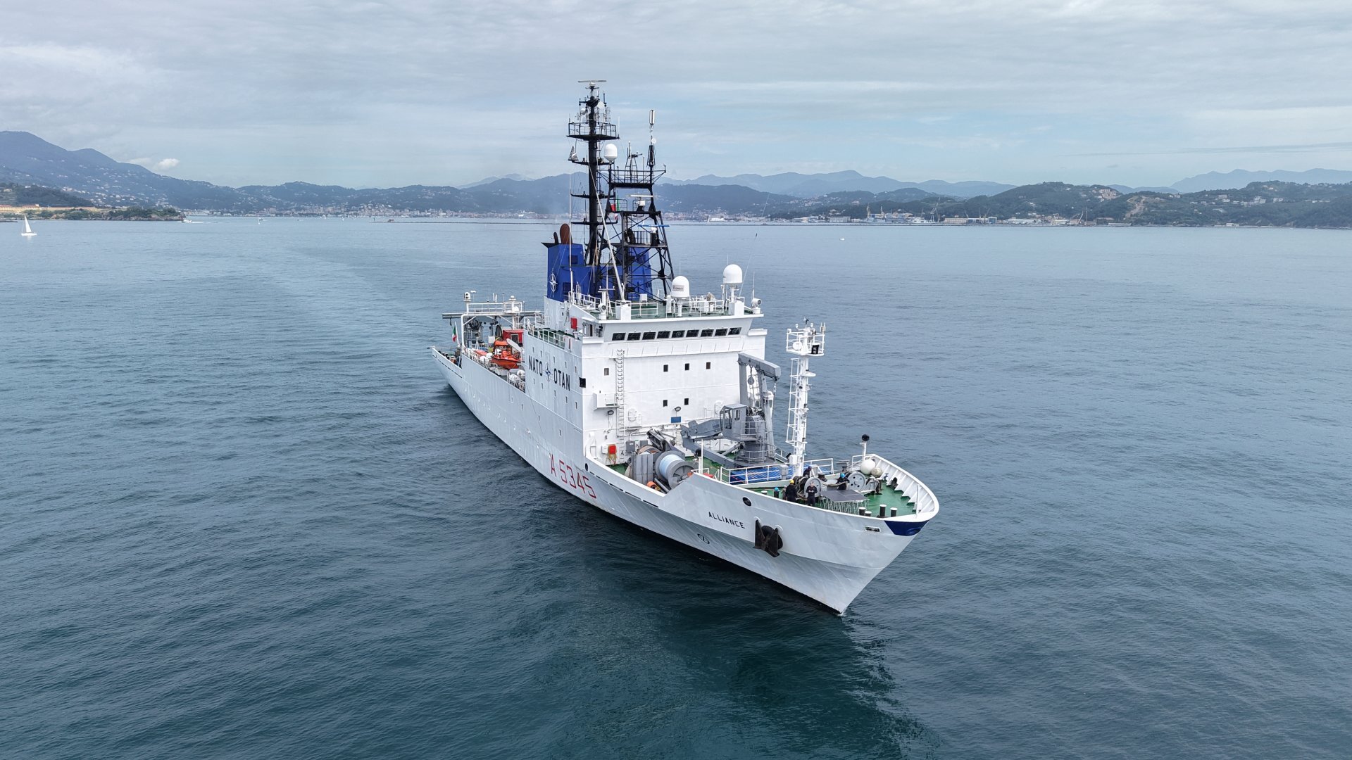 Nave Alliance salpa dalla Spezia per la Task Force X-Arctic